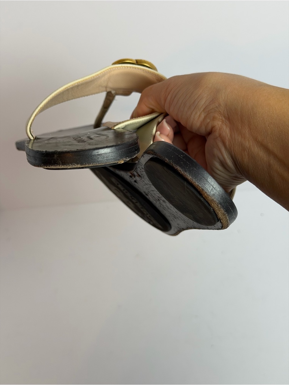 Gucci Marmont GG Logo Light Beige Thong Sandals Size 37 - Picture 8 of 13